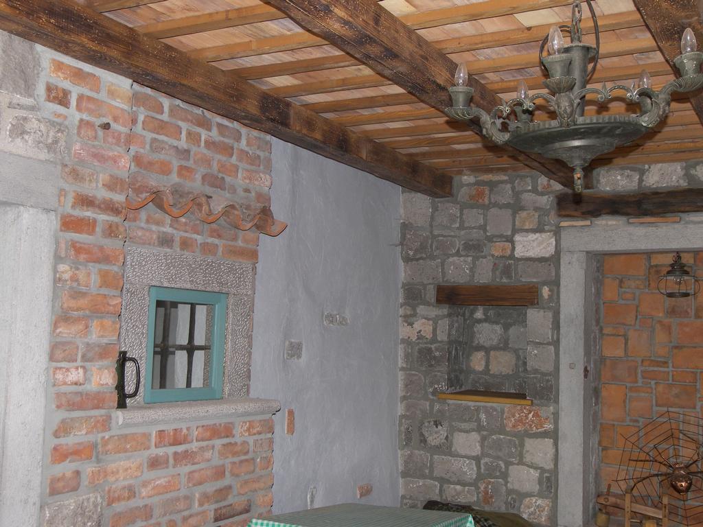 Apartments Valentinus 1800 Sežana Eksteriør bilde